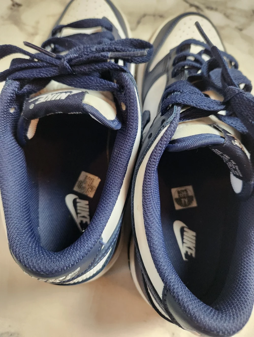 Nike classic low
